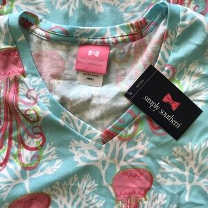 NWT Simply Southern Jellyfish Top Small